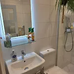 Bee Hive Flat Гостевой дом *