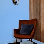 Modern Sleeps 4 & Free Parking Apartamento *