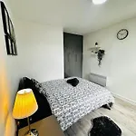 Britlodge Ruskin Ave 別荘 *