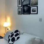 Britlodge Ruskin Ave Tatil Evi