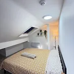 Britlodge Ruskin Ave Holiday home Manchester