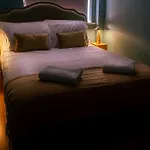 Gem With Stylish 2br Retreat And Free Carpark Apartmán Manchester