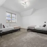 5 Bed Didsbury Garden Free Parking 別荘