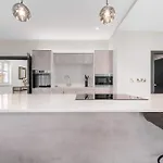 5 Bed Didsbury Garden Free Parking マンチェスター