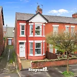 Monton Co-living - Private Self-cater Manchester