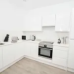 アパート Spacious 2bed Close To Etihad