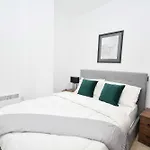 Spacious 2bed Close To Etihad * マンチェスター