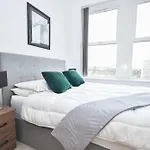 Spacious 2bed Close To Etihad *