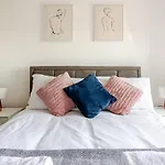 Lets Sa I 2bed 2bath L Waterfront L Private Balcony I Relaxing Retreat I Great Location * Manchester