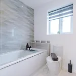 Stunning Riverside 3-bed By 53 Degrees In With Garden & Free Parking! 曼彻斯特