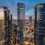 Apartmán Modern 2 Bed Penthouse With Stunning Views In Center *