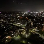 Modern 2 Bed Penthouse With Stunning Views In Center Apartmán *