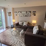 Elegant 2bd & 2ba Centre Luxury With View Daire *