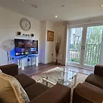 Elegant 2bd & 2ba Centre Luxury With View شقة مانشستر