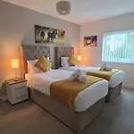 Elegant 2bd & 2ba Centre Luxury With View Daire