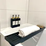 Safari 2 Bedroom Condo With Free Secure Parking Apartment