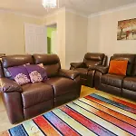 Home Base For Manchester 4 Bed-Garden-Free Parking - Pass The Keys *