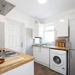 Winslow House- Close To Coop Etihad & Free Parking *