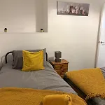 Apartment Charming 1Br Retreat For Urban Escapes