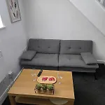 Charming 1Br Retreat For Urban Escapes