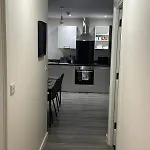 Apartment With Free Parking In Greater