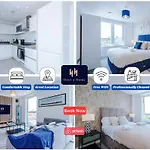 2br Chic And Stylish In Salford, Wifi, Kitchen, Parking With View Manchester