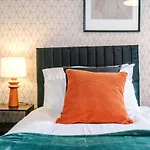 Hébergement de vacances Modern 4br Family Sleeps 8 + Free Parking Manchester