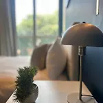 Modern Next To Ao Arena - Parking - Local Attractions *