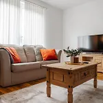 Stylish 2br Flat - Walk To Old Trafford - Free Parking Daire Manchester
