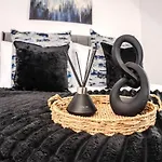 The Modern 1br Near Etihad Stadium & Coop Live *