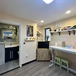 Flat With Free Secure Parking Apartmán *