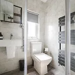 Heaton House - Parkside Charm And Comfort *