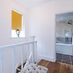 Spacious Stretford 3-Bed, Driveway Parking, Pool Table, Sleeps 6 * Манчестер