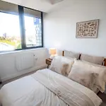 Zeni Alexandra Rise Two Bed Flat Apartment *