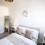 Zeni Alexandra Rise Two Bed Flat *