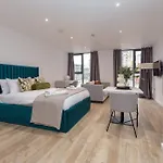 Cable Street Serviced Daire
