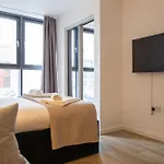 Cable Street Serviced Daire *
