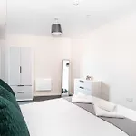 Bright & Spacious 2 Bedroom * Manchester