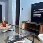 Apartment The Dyche-parking-local Attractions-fast Wi-fi *