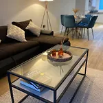Apartment The Dyche-parking-local Attractions-fast Wi-fi *