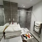 Exquisite Riverview 2bedroom Flat In Manchester. *
