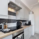 2 Bed Centre Flat Sleeps 6 Appartement *