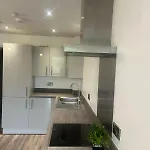 Cozy, Stylish Modern 2 Bedroom Entire Flat Daire *