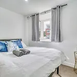 2br Flat - Free Parking - Old Trafford - Weekly Rates Manchester