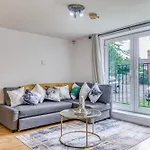 2br Flat - Free Parking - Old Trafford - Weekly Rates * Manchester