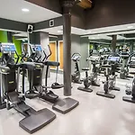 Marriott Victoria & Hotel