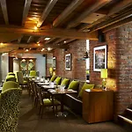 Marriott Victoria & Manchester