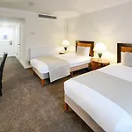 Sachas Hotel 3*