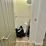 Stylish 1br Executive Bury With Kitchen And Wifi Манчестер