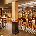 Ibis Centre 96 Portland Street Hotel 3*